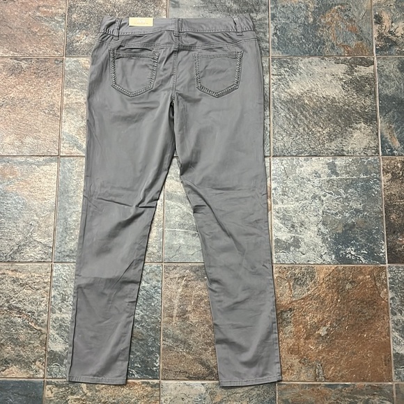 NWT Maurices Pants - Picture 3 of 5